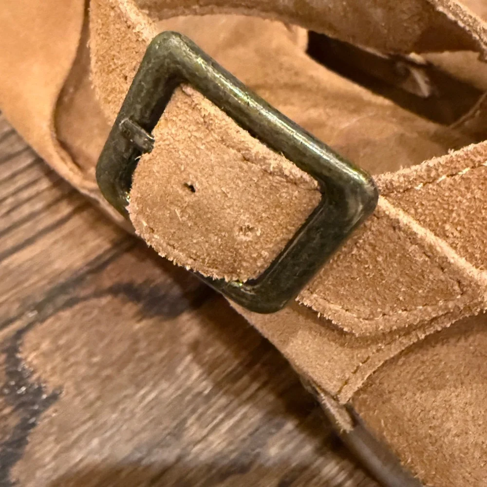 House of Harlow 1960 Tan Suede Platform Clogs with Studs Size 8.5 - Picture 10 of 16